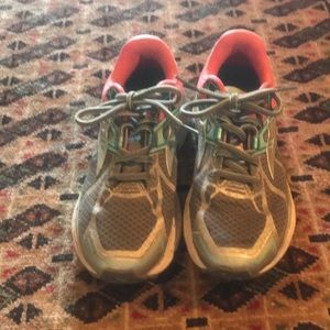 Brooks Ravenna Running Shoes. Never run in.